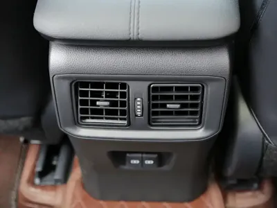 Toyota Wildlander 2023, 3000 км, за 18613.53 USD - фото 16