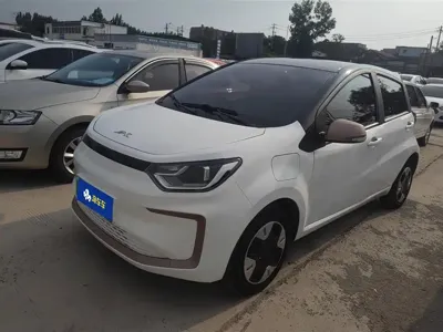 Yiwei Yiwei Huaxianzi · 2024 год