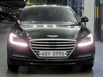 Hyundai Genesis 2016, 136000 км, за 4886 USD