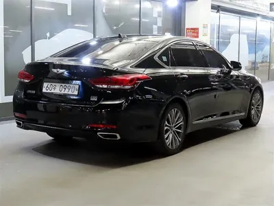Hyundai Genesis 2016, 136000 км, за 4886 USD