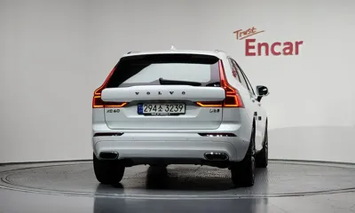 Volvo XC60 2021, 36175 км, за 23412.72 USD