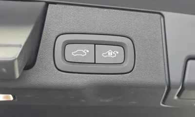 Volvo XC60 2021, 36175 км, за 23412.72 USD - фото 33
