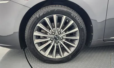 Kia K7 2018, 89713 км, за 8336.62 USD