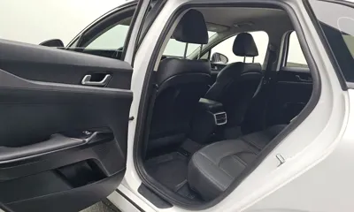 Kia K5 2022, 87789 км, за 12997.24 USD - фото 11