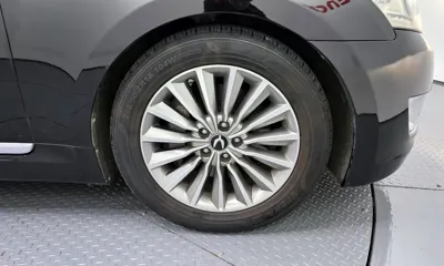 Hyundai Equus 2014, 129968 км, за 6045.63 USD