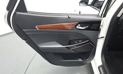 Kia K7 2017, 98467 км, за 10076.05 USD - фото 24