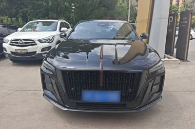 Hongqi H5 2025, 10700 км, за 16821 USD