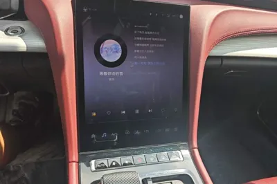 Hongqi H5 2025, 10700 км, за 16821 USD - фото 20