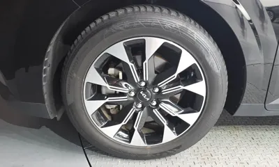 Kia Canival 2023, 93966 км, за 14651.29 USD
