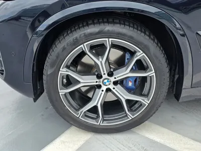 BMW X5 2025, 10996 км, за 79300.1 USD