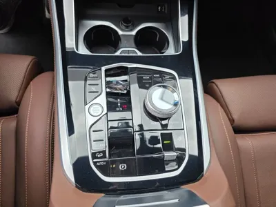 BMW X5 2025, 10996 км, за 78884.44 USD - фото 9