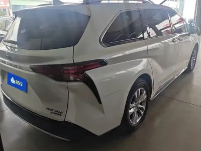 Toyota Sienna 2022, 93800 км, за 31488.5 USD