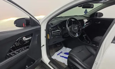 Kia Niro 2020, 68595 км, за 12603.39 USD - фото 10