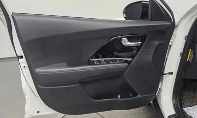 Kia Niro 2020, 68595 км, за 12603.39 USD - фото 24