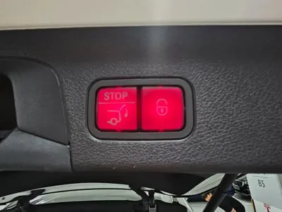 Mercedes-Benz GLS-Class 2022, 72454 км, за 51201.26 USD - фото 17