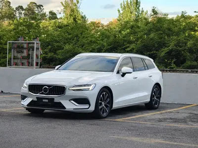 Volvo V60 · 2021 год