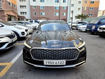 Kia K9 · 2022 год