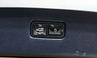 Genesis GV80 2023, 69913 км, за 35612.81 USD - фото 17