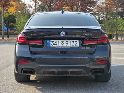 BMW 5-Series 2023, 81649 км, за 32120.32 USD