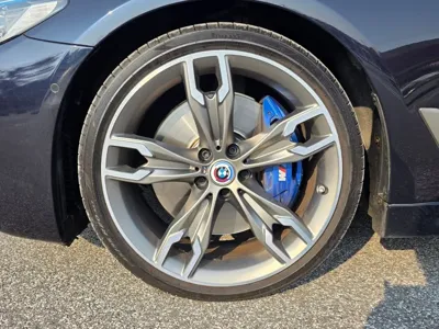 BMW 5-Series 2023, 81649 км, за 32120.32 USD