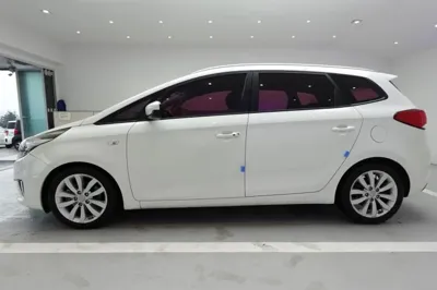 Kia Carens 2015, 140078 км, за 3818.03 USD - фото 19