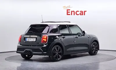 MINI Cooper 2023, 24891 км, за 16650.15 USD