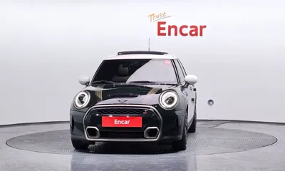MINI Cooper 2023, 24891 км, за 16650.15 USD
