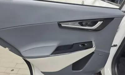 Kia EV6 2023, 111984 км, за 19364.58 USD - фото 25