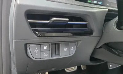 Kia EV6 2023, 111984 км, за 19364.58 USD - фото 29