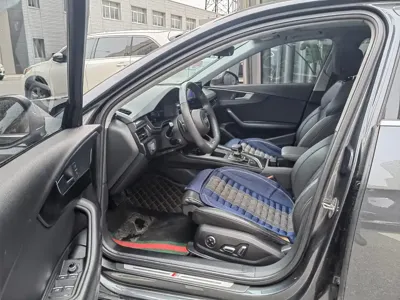 Audi A4L 2021, 117000 км, за 17460.46 USD