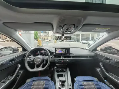 Audi A4L 2021, 117000 км, за 17460.46 USD