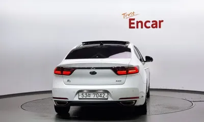 Kia K7 2017, 77541 км, за 12151.86 USD