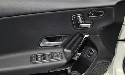 Mercedes-Benz A-Class 2020, 51999 км, за 14113.17 USD - фото 18