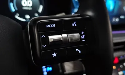 Hyundai Grandeur 2023, 49929 км, за 21596.43 USD - фото 30