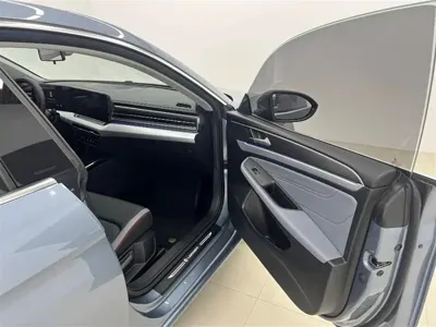 Volkswagen Lamando 2023, 41000 км, за 17480.53 USD - фото 10