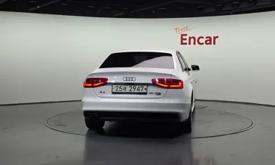Audi A4 2015, 163250 км, за 3633.88 USD