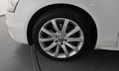 Audi A4 2015, 163250 км, за 3633.88 USD