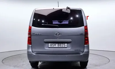 Hyundai Starex 2016, 27877 км, за 8986.13 USD