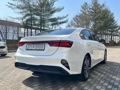 Kia K3 2023, 90000 км, за 10307.23 USD