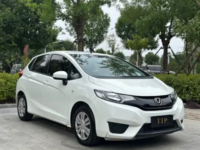 Honda Fit 2015, 90000 км, за 3527.83 USD