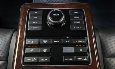 Hyundai Equus 2013, 95609 км, за 6695.7 USD - фото 29