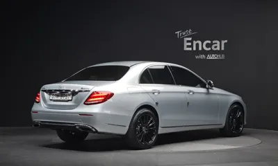 Mercedes-Benz E-Class 2018, 63589 км, за 16225.15 USD