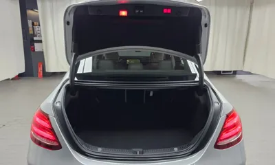 Mercedes-Benz E-Class 2018, 63589 км, за 16225.15 USD - фото 20