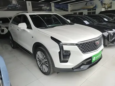 Cadillac XT4 2025, 6300 км, за 24661.09 USD