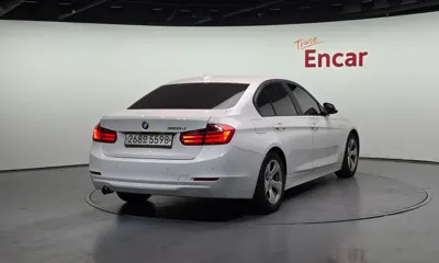 BMW 3-Series 2015, 189730 км, за 4684.51 USD