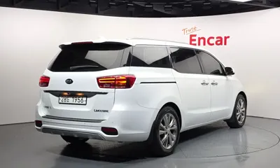 Kia Canival 2019, 61657 км, за 12487.61 USD