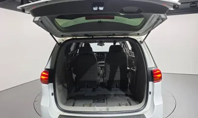 Kia Canival 2019, 61657 км, за 12487.61 USD - фото 20