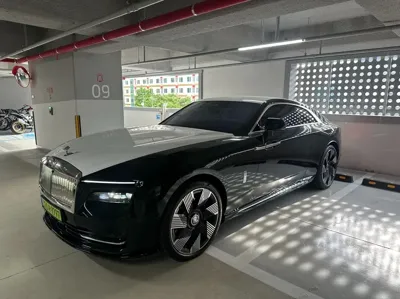 Rolls-Royce Spectre 2024, 2353 км, за 373479.9 USD