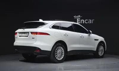 Jaguar F-Pace 2018, 142174 км, за 6367.34 USD