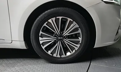 Kia K7 2018, 120819 км, за 12086.17 USD